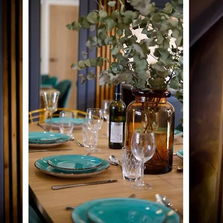The Dodsworth Modern 4 Bedroom House, Sleeps 8 Hébergement de vacances